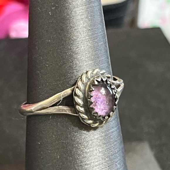 Vintage Native Style Ring - Picture 2 of 11
